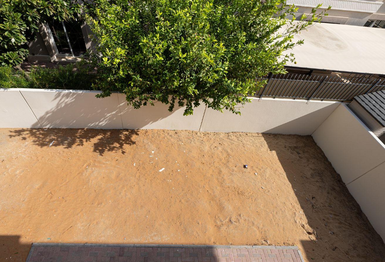 Private Garden | 4 BR Villa + Maid photo 30