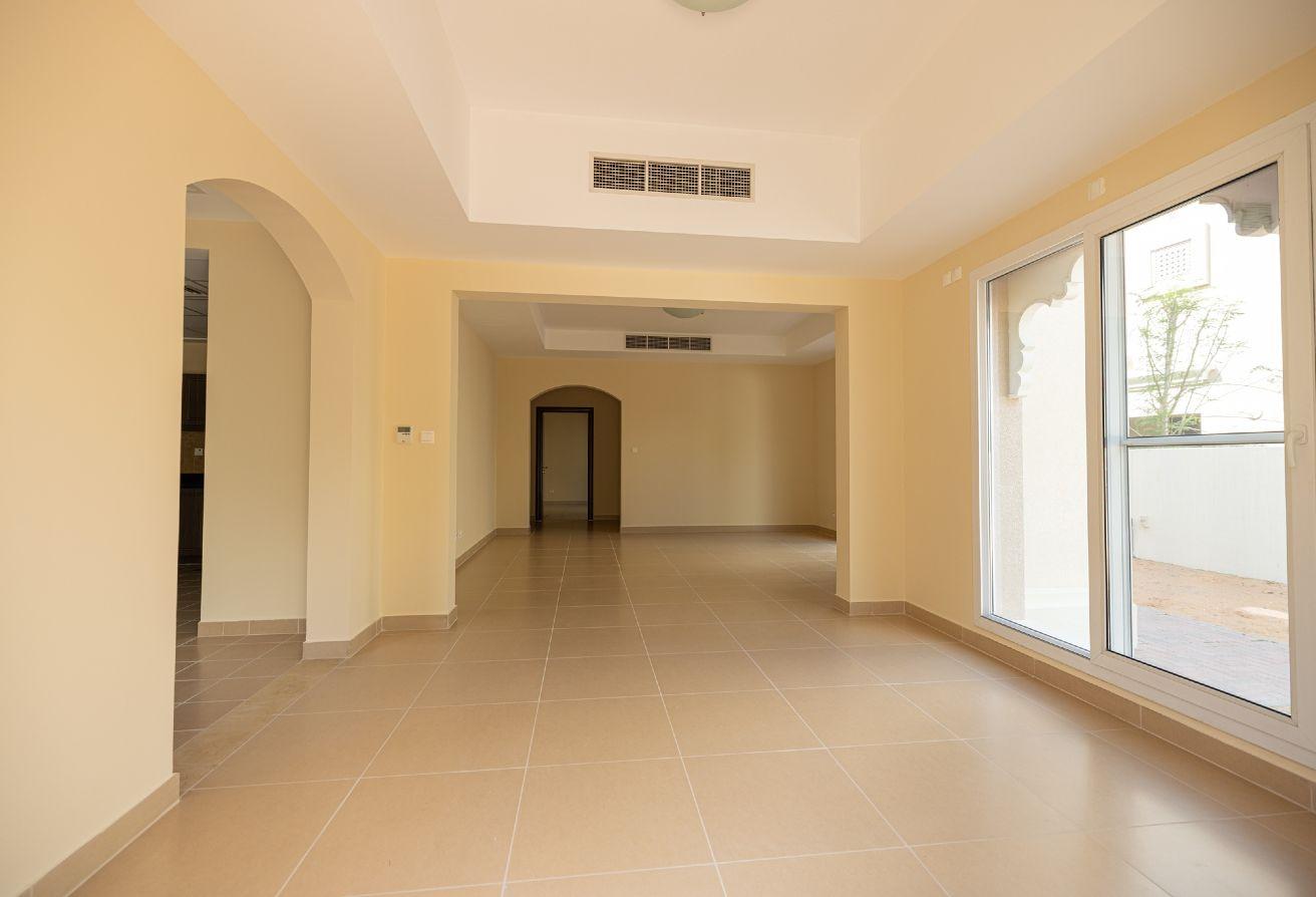 Private Garden | 4 BR Villa + Maid photo 9