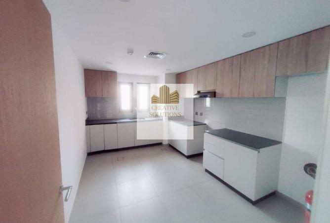 76166012 - Property Image 3