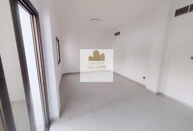 76166012 - Property Image 2