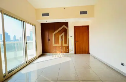 Apartment - 3 Bedrooms - 3 Bathrooms for rent in Al Barsha 1 - Al Barsha - Dubai