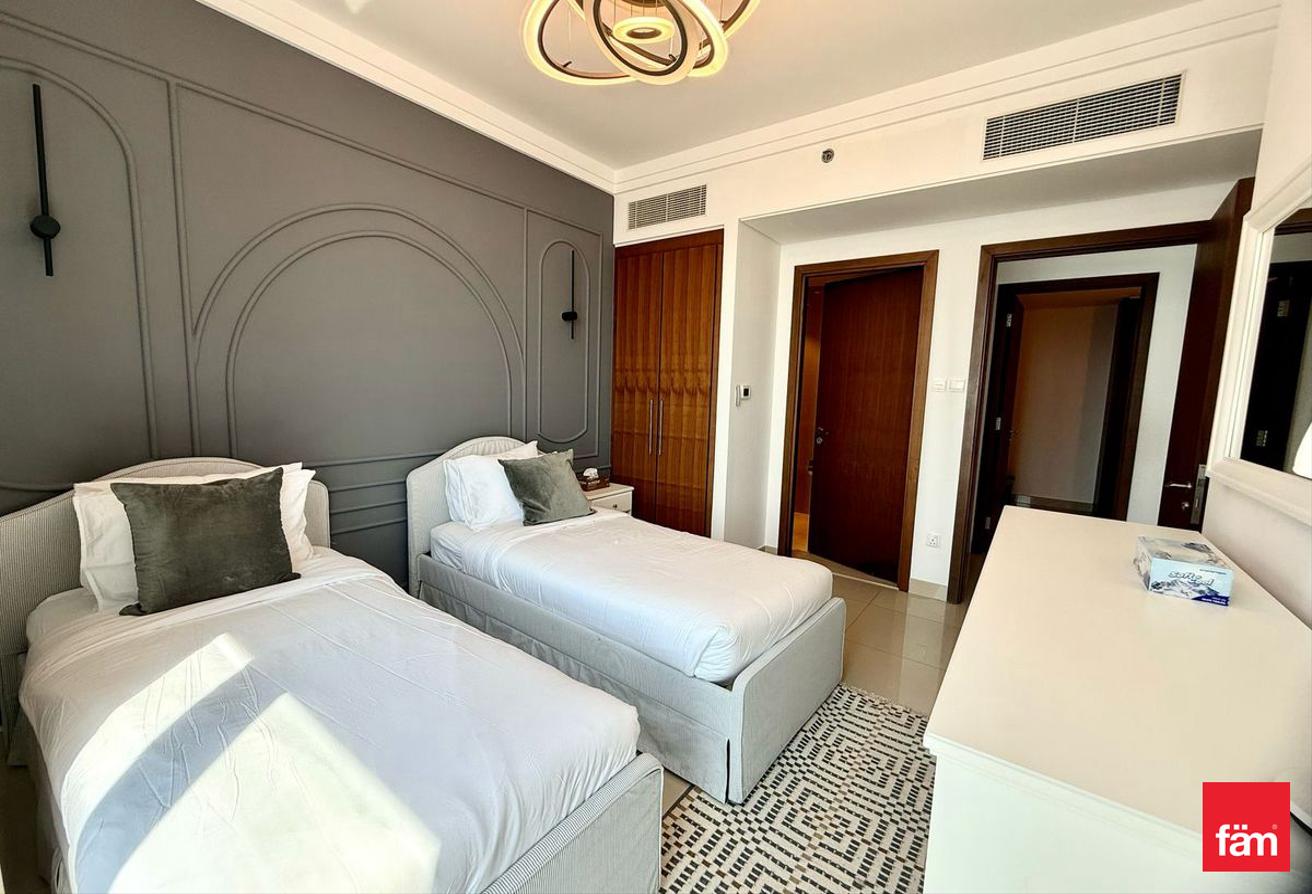 Burj Khalifa View I Maids Room I High floor photo 4