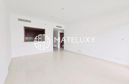 Apartment - 1 Bedroom - 2 Bathrooms for rent in The Links Canal Apartments - The Links - The Views - Dubai