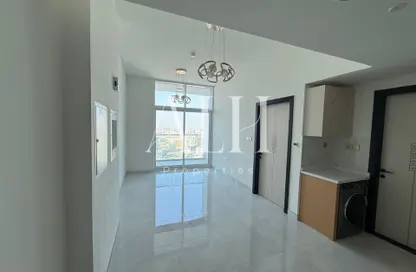 شقة - غرفة نوم - 1 حمام للايجار في سكايز من دانوب - ارجان - دبي