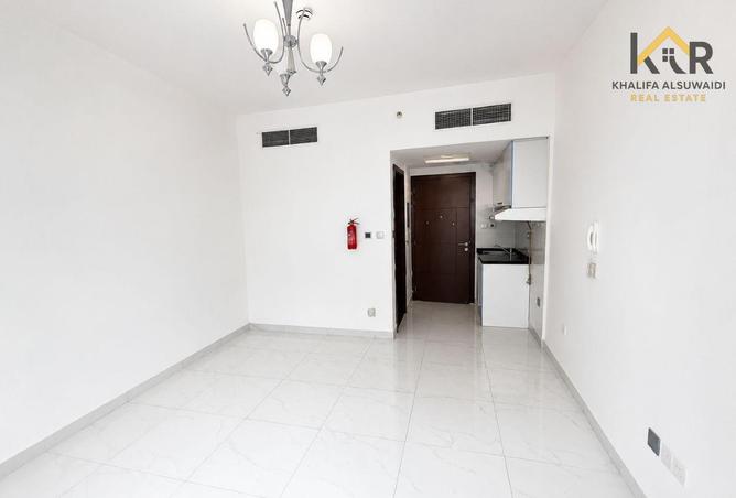 103703132 - Property Image 2