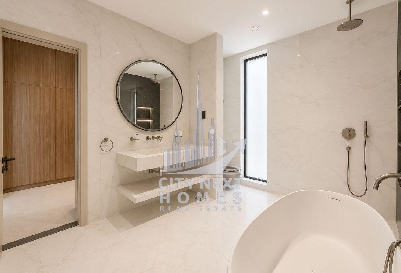 Luxury 5BR Villa | Spacious Interiors | Garden photo 15
