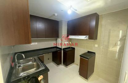 Apartment - 1 Bedroom - 2 Bathrooms for rent in Burooj Views - Marina Square - Al Reem Island - Abu Dhabi