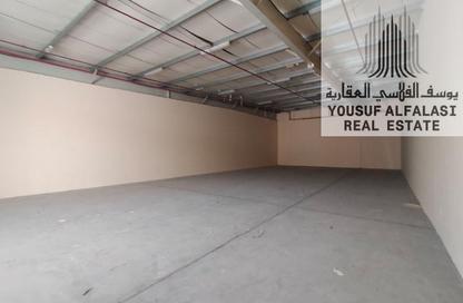 Warehouse - Studio - 2 Bathrooms for rent in Umm Al Thuoob - Umm Al Quwain