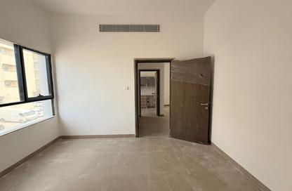 Apartment - 1 Bedroom - 1 Bathroom for rent in Al Qulaya'ah - Al Sharq - Sharjah