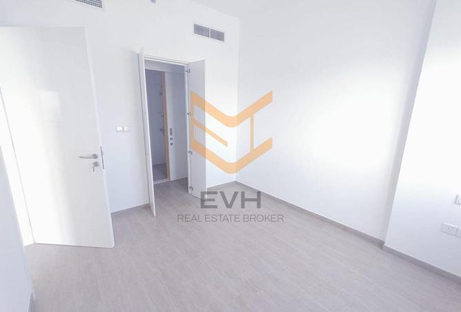 83218798 - Property Image 3