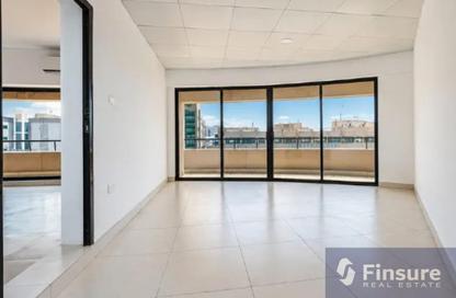 Apartment - 4 - 4 for rent in Zabeel Building - Al Karama - Bur Dubai - Dubai