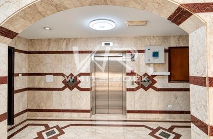 عمارة بالكامل - 7+ - 7+ للبيع في هضبة الزعفرانة - منطقة المرور - أبوظبي