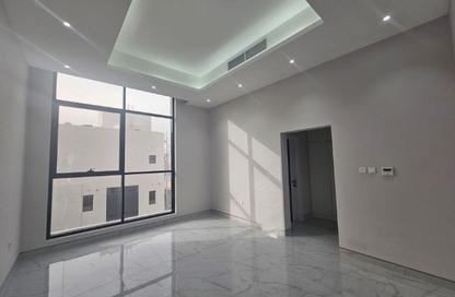 Villa - 5 Bedrooms - 7 Bathrooms for rent in Al Aweer 2 - Al Aweer - Dubai