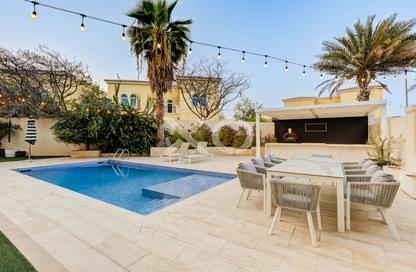 Villa - 3 Bedrooms - 4 Bathrooms for sale in District 8 - Jumeirah Park - Dubai