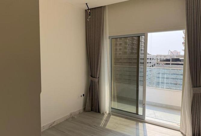 64043819 - Property Main Image