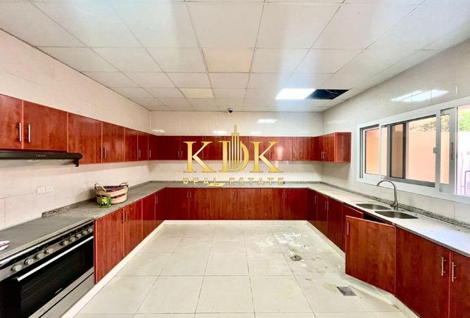 54000193 - Property Image 2