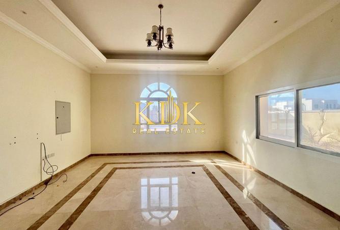 54000193 - Property Image 3