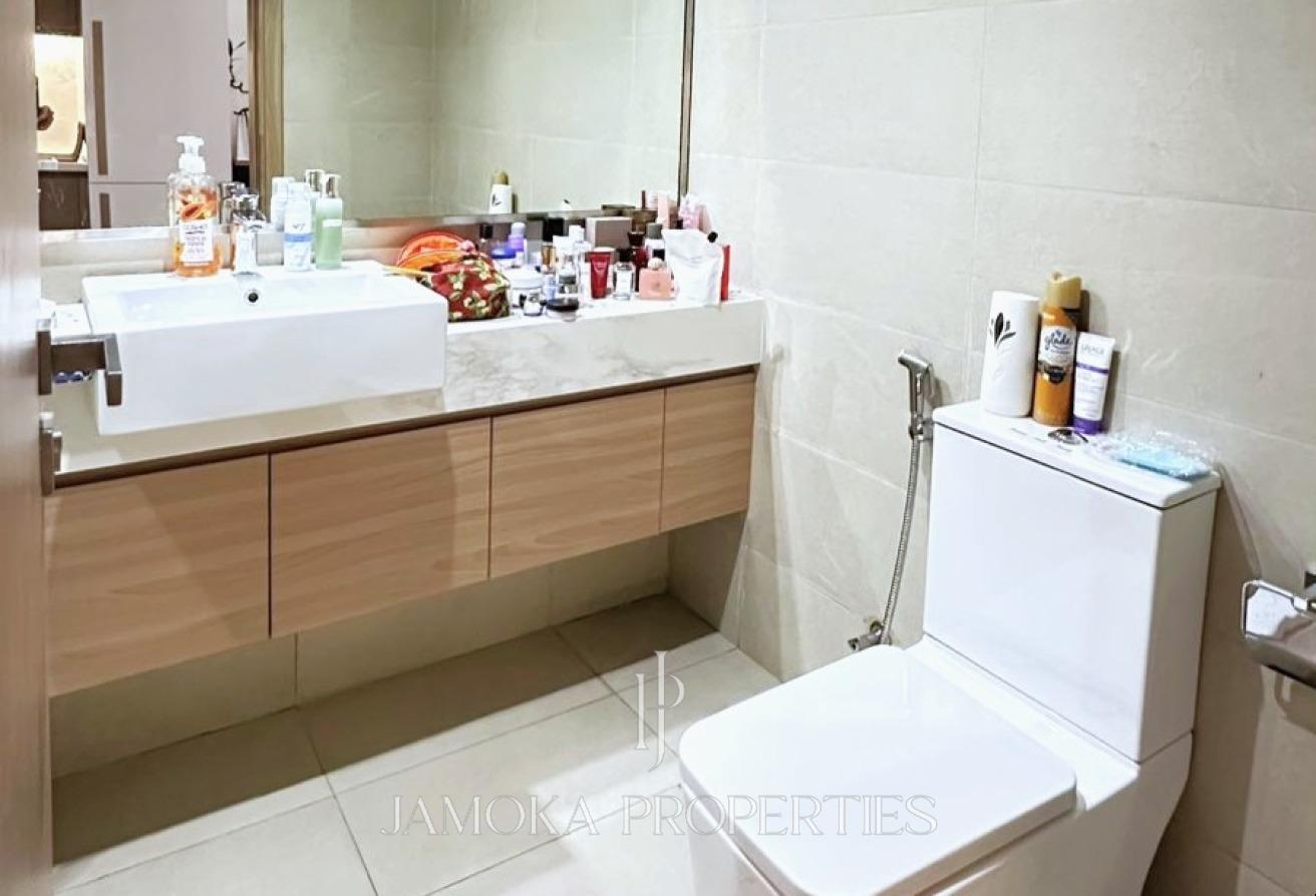 Bills Included | Amazing Layout | High Demand photo 7