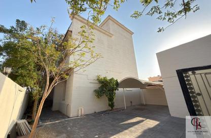 Villa - 4 - 5 for rent in Mohamed Bin Zayed Centre - Mohamed Bin Zayed City - Abu Dhabi