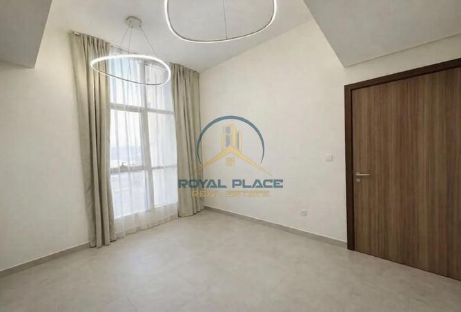 73111947 - صورة العقار 2