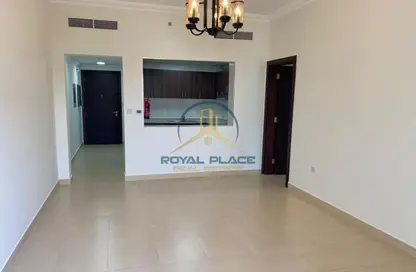 شقة - غرفة نوم - 2 حمامات للايجار في غلوبال غولف ريزيدنس 2 - مدينة دبي الرياضية - دبي