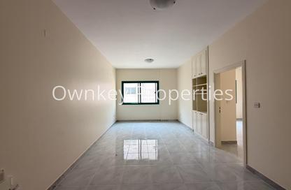 Apartment - 1 - 2 for rent in Golden Sands 12 - Al Mankhool - Bur Dubai - Dubai Apartment - 1 - 2 for rent in Golden Sands 12 - Al Mankhool - Bur Dubai - Dubai
