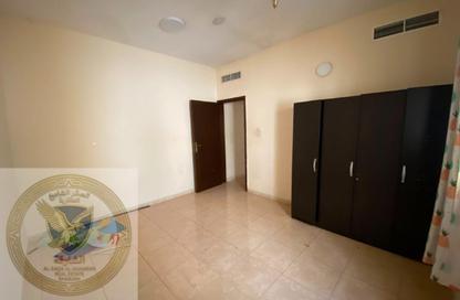 Apartment - 2 Bedrooms - 2 Bathrooms for rent in Al Qulaya'ah - Al Sharq - Sharjah
