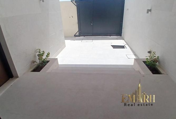 120673644 - Property Image 3