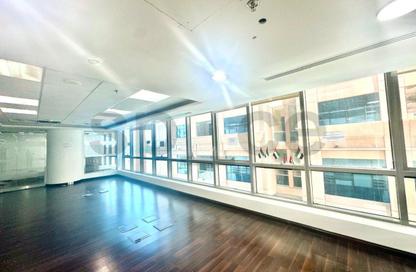 Office Space - Studio - 3 Bathrooms for rent in CI Tower - Cornich Al Khalidiya - Al Khalidiya - Abu Dhabi