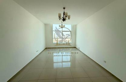 Apartment - 2 Bedrooms - 3 Bathrooms for rent in Al Khan Corniche - Al Khan - Sharjah Apartment - 2 Bedrooms - 3 Bathrooms for rent in Al Khan Corniche - Al Khan - Sharjah