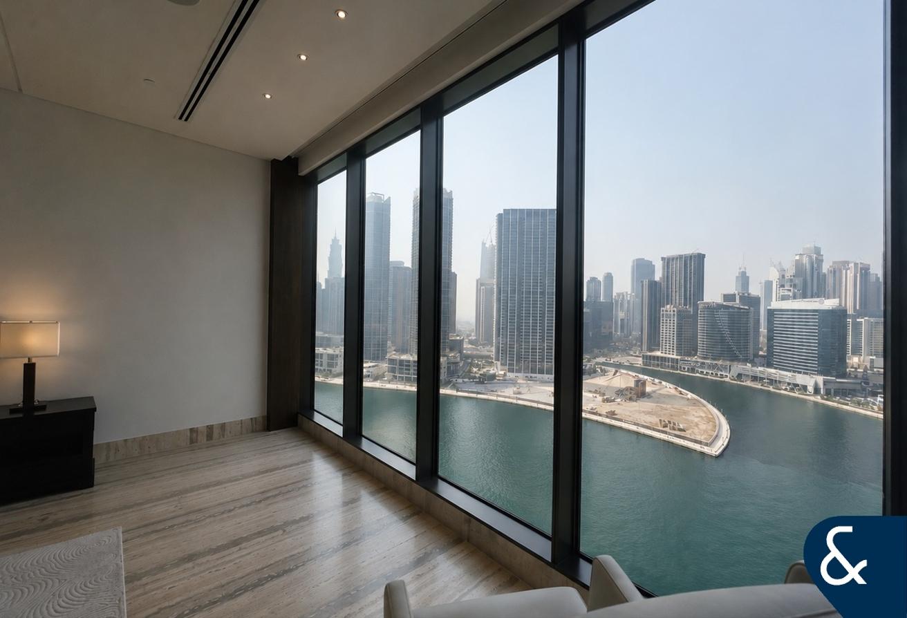 Luxury | Burj Khalifa View | Furnished photo 18