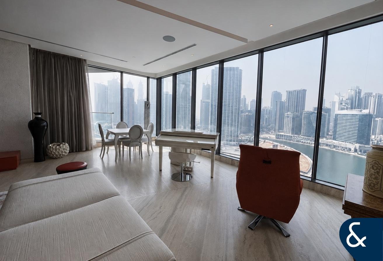 Luxury | Burj Khalifa View | Furnished photo 5