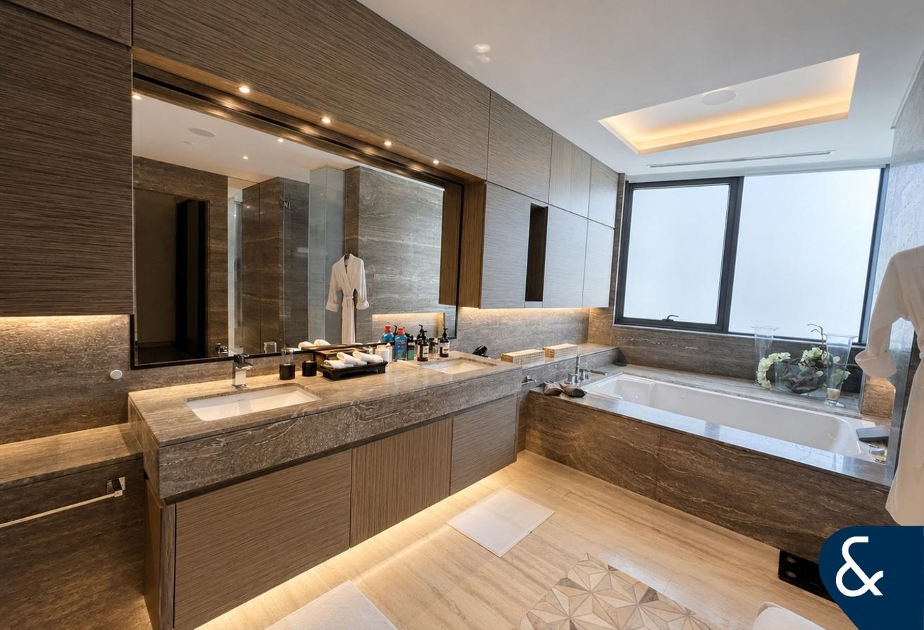 Luxury | Burj Khalifa View | Furnished photo 11