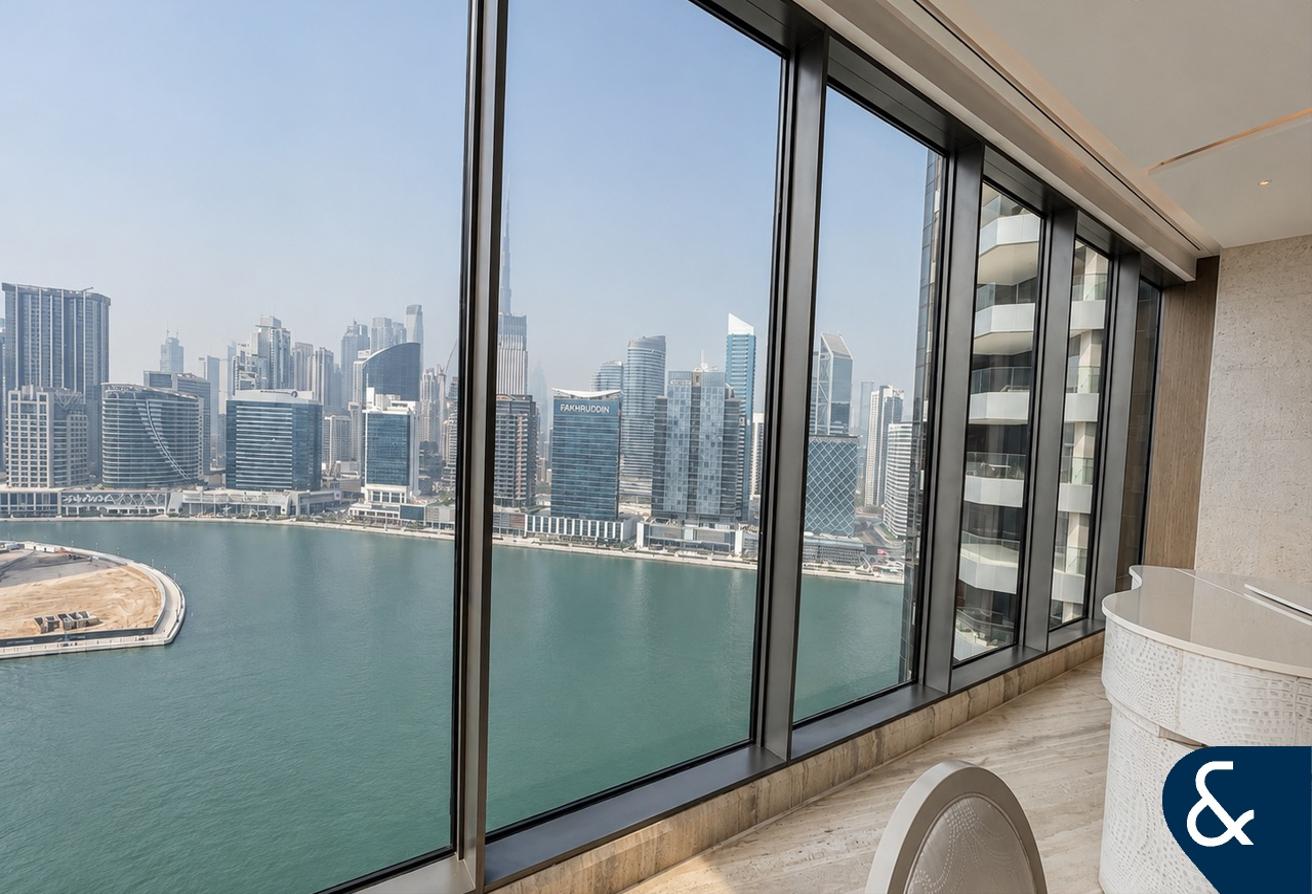 Luxury | Burj Khalifa View | Furnished photo 8