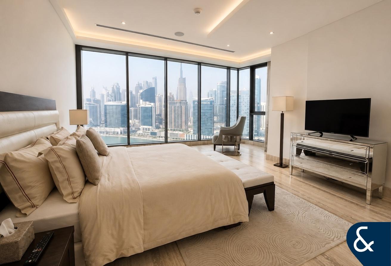 Luxury | Burj Khalifa View | Furnished photo 9