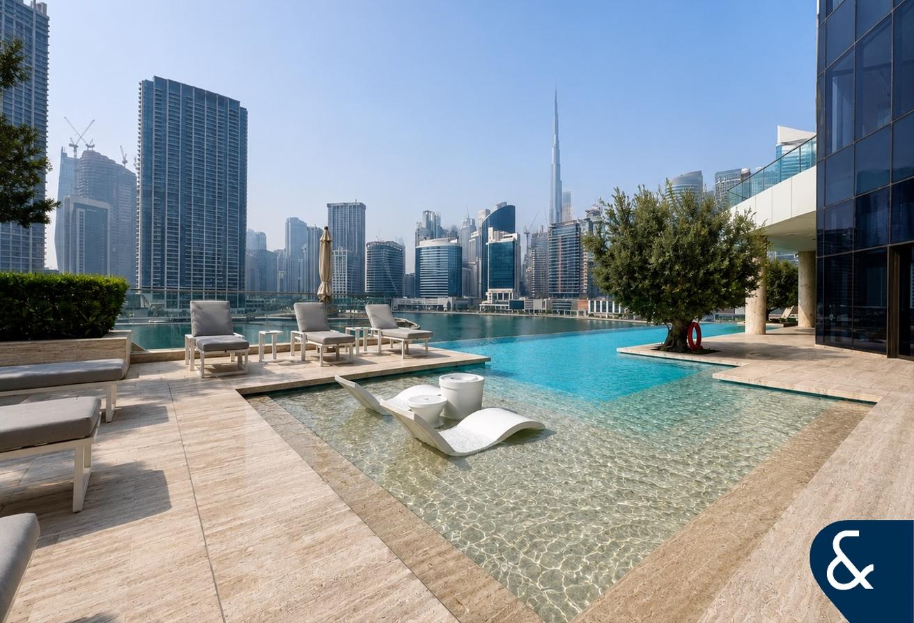Luxury | Burj Khalifa View | Furnished photo 25