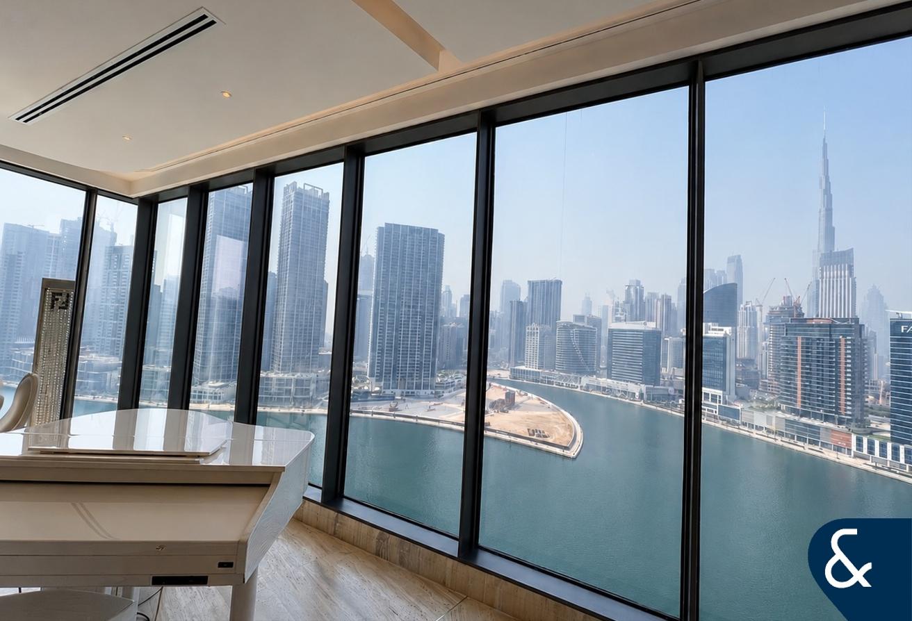 Luxury | Burj Khalifa View | Furnished photo 7
