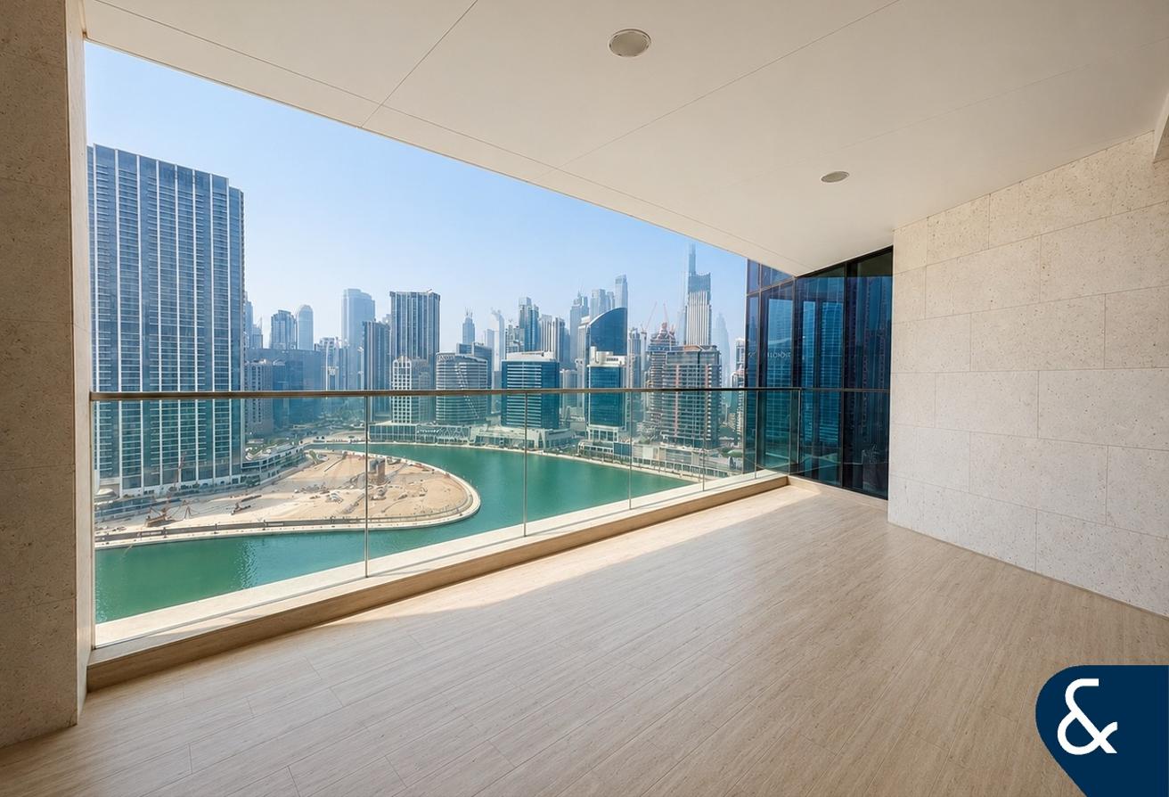 Luxury | Burj Khalifa View | Furnished photo 22