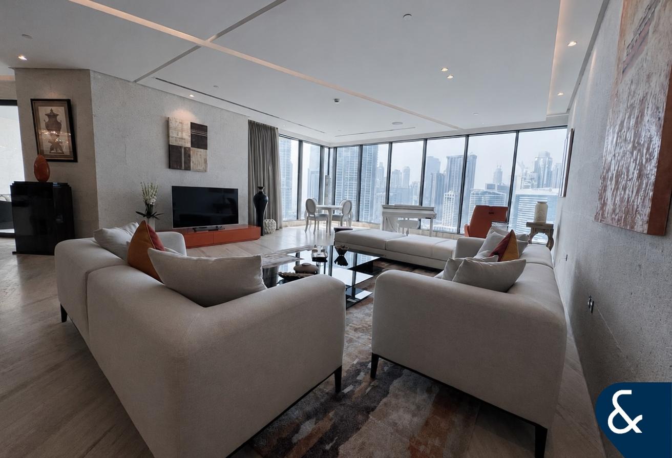 Luxury | Burj Khalifa View | Furnished photo 6