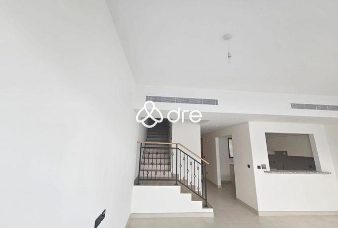 74625421 - Property Image 3