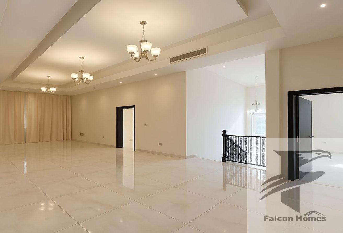 Well Maintained | 5BR Villa with Pool and Garden photo 12