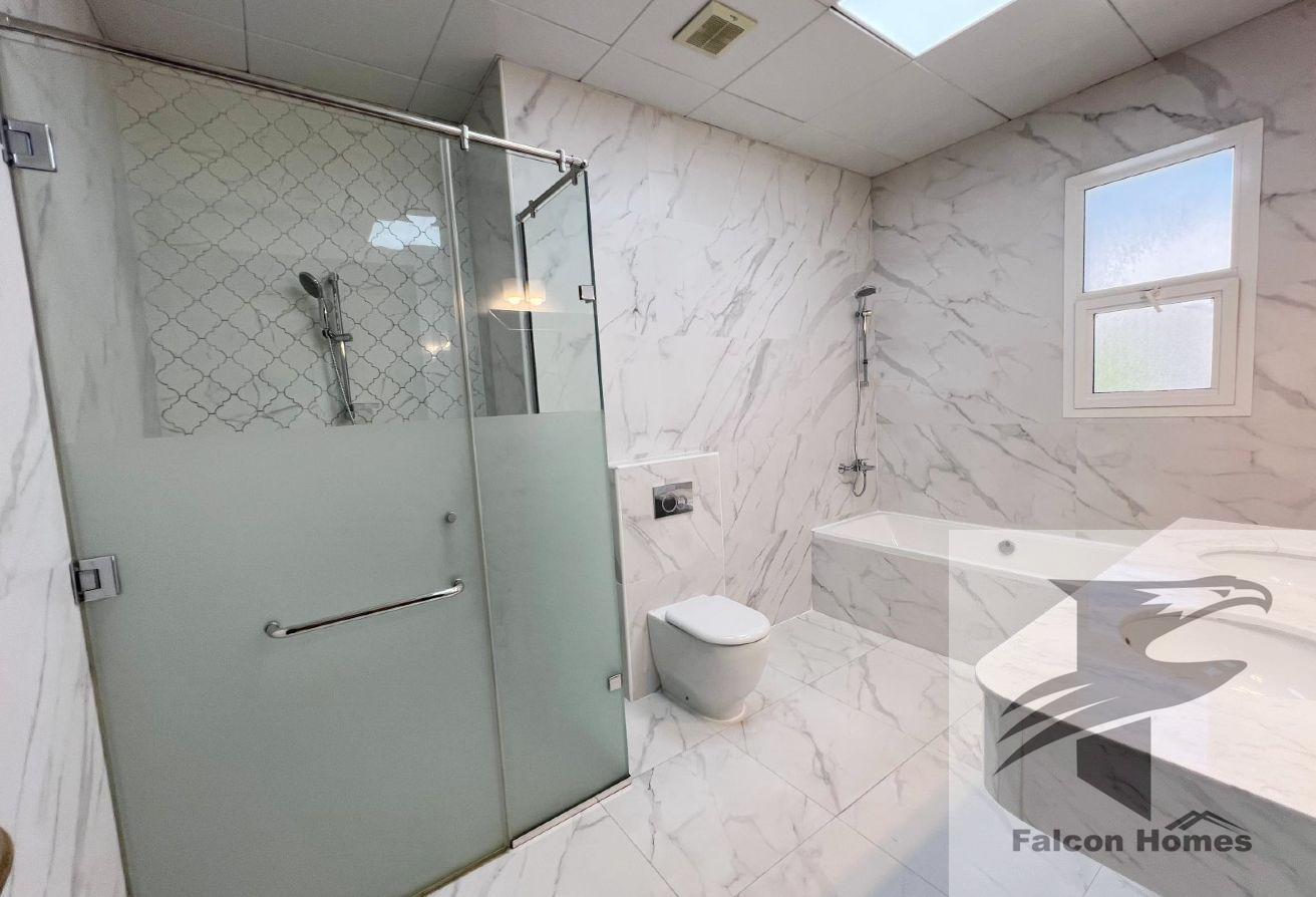 Well Maintained | 5BR Villa with Pool and Garden photo 19