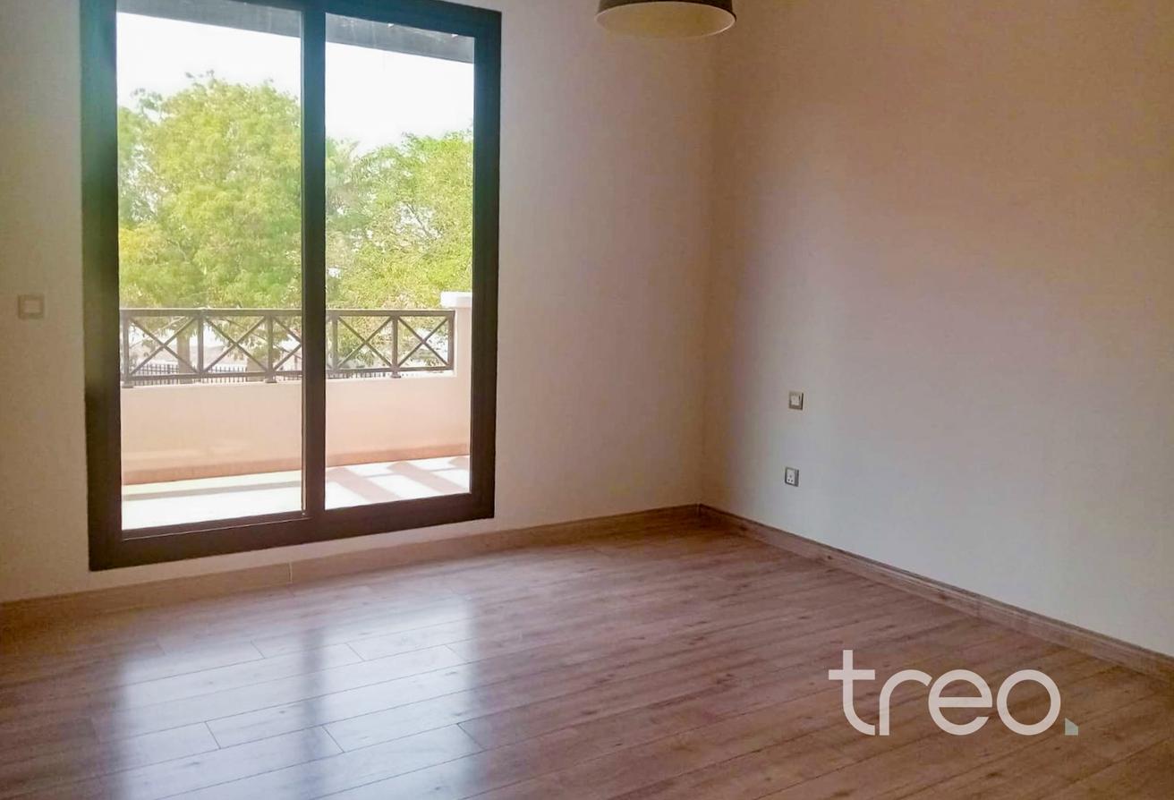 READY NOW | Large Corner Plot | Upgraded photo 13