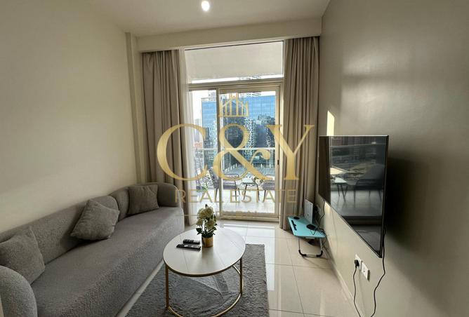 Furnished *High End Environment * Spacious Balcony photo 3