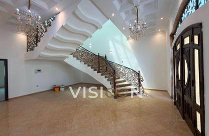 Villa - 5 Bedrooms - 6 Bathrooms for rent in Al Barsha South 2 - Al Barsha South - Al Barsha - Dubai Villa - 5 Bedrooms - 6 Bathrooms for rent in Al Barsha South 2 - Al Barsha South - Al Barsha - Dubai