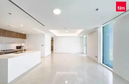 Apartment - 3 Bedrooms - 4 Bathrooms for sale in Palace Beach Residence Tower 2 - Palace Beach Residence - EMAAR Beachfront - Dubai Harbour - Dubai