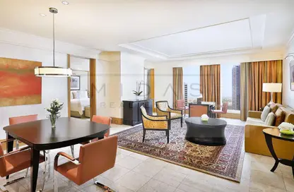 Hotel  and  Hotel Apartment - 3 Bedrooms - 4 Bathrooms for rent in Ritz Carlton - DIFC - Dubai