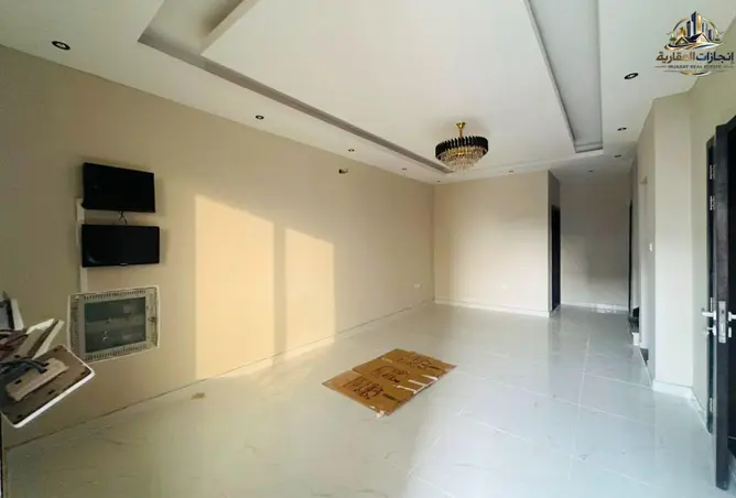 165503208 - Property Image 3