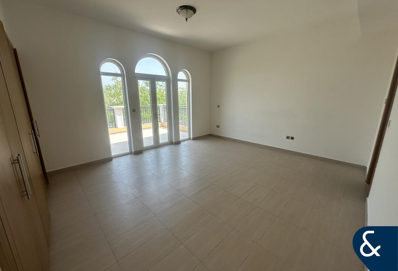 Single Row | Legacy Nova | Vacant Now photo 13