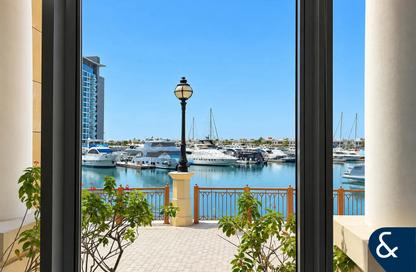Apartment - 3 - 5 for sale in Marina Residences 1 - Marina Residences - Palm Jumeirah - Dubai